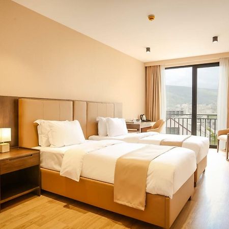 Elisi By Gtm Hotel Tbiliszi Kültér fotó